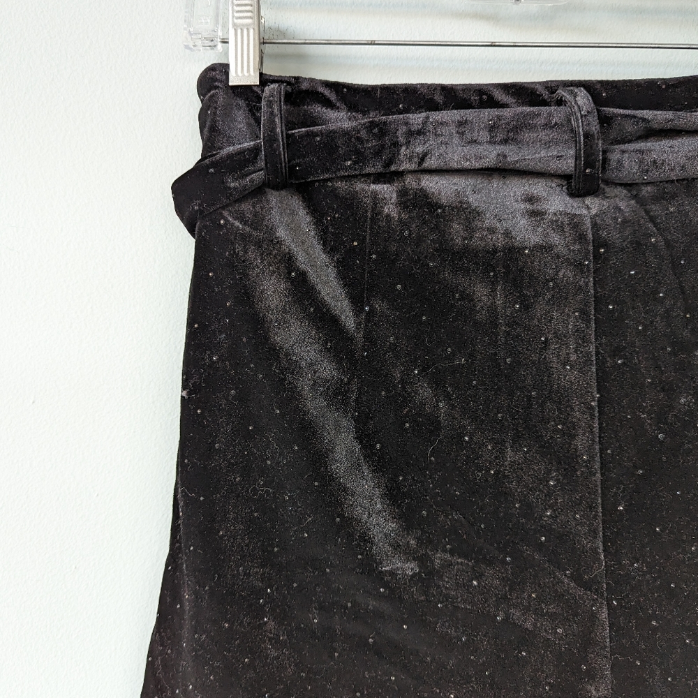 NWT Lili Sidonio Black Velvet Rhinestone High Waist Shorts - Picture 12 of 13